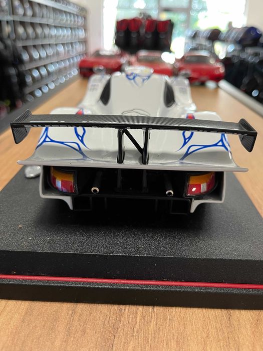 Чисто нов MAISTO метален колекционерски модел PORSCHE 911 GT1 1 LeMans