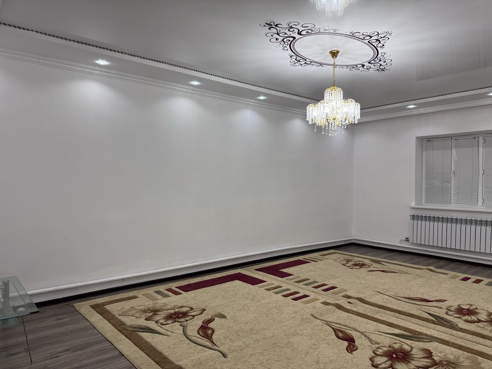 Продается  5 комнатный дом в мкр Балауса.