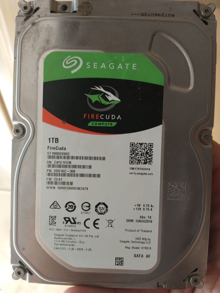 harddisk Seagate FireCuda Compute 1 Tb 
ST 1000DX002