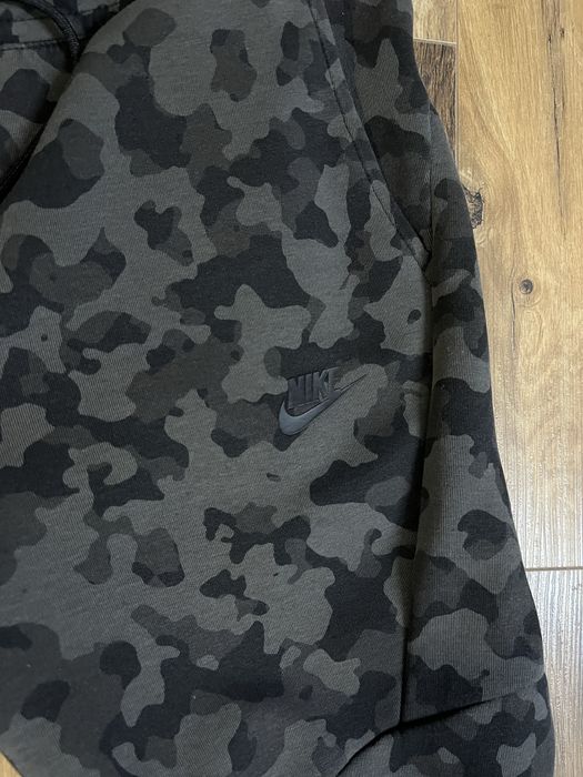 Nike Tech Fleece Camo size S/XS