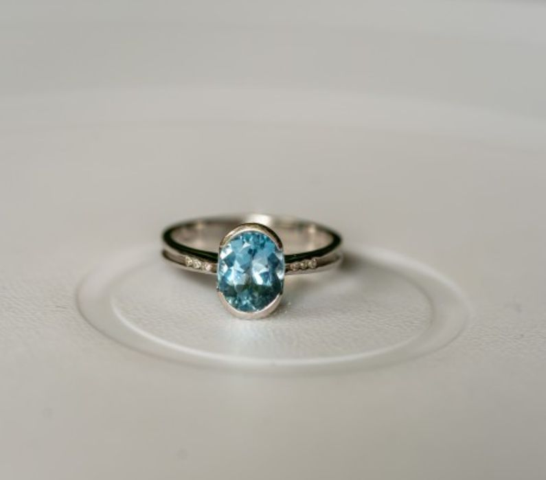 Inel Aur 18K Aquamarine Si Diamante Certificat