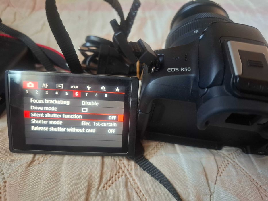 Фотоапарат Canon R50,почти нов