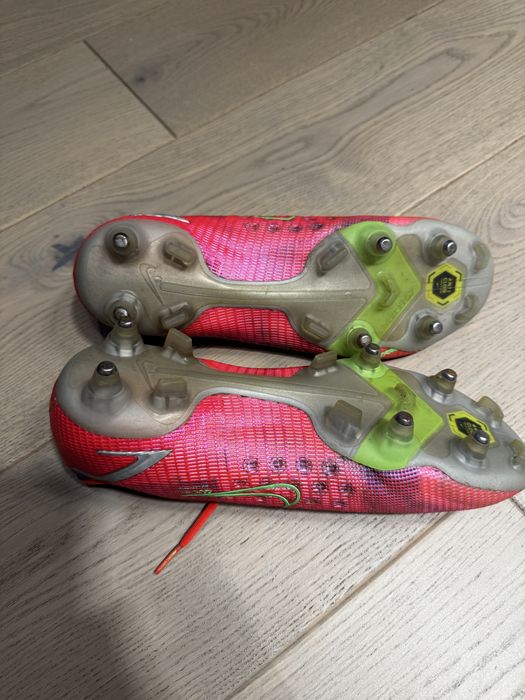 Ghete de fotbal Nike Mercurial