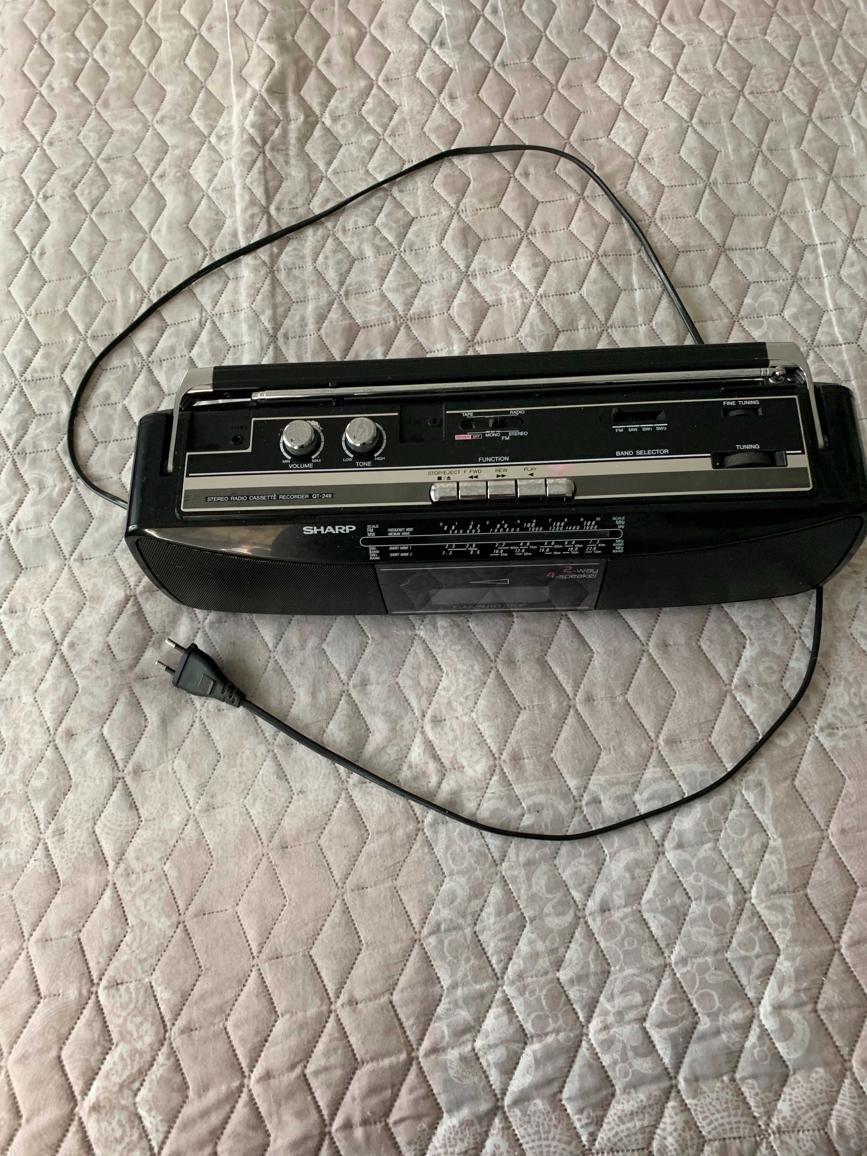 Радио-касетофон SHARP