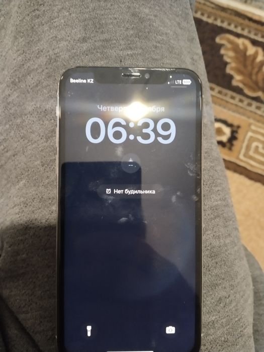 Продам или поменяю айфон xs 256 белый