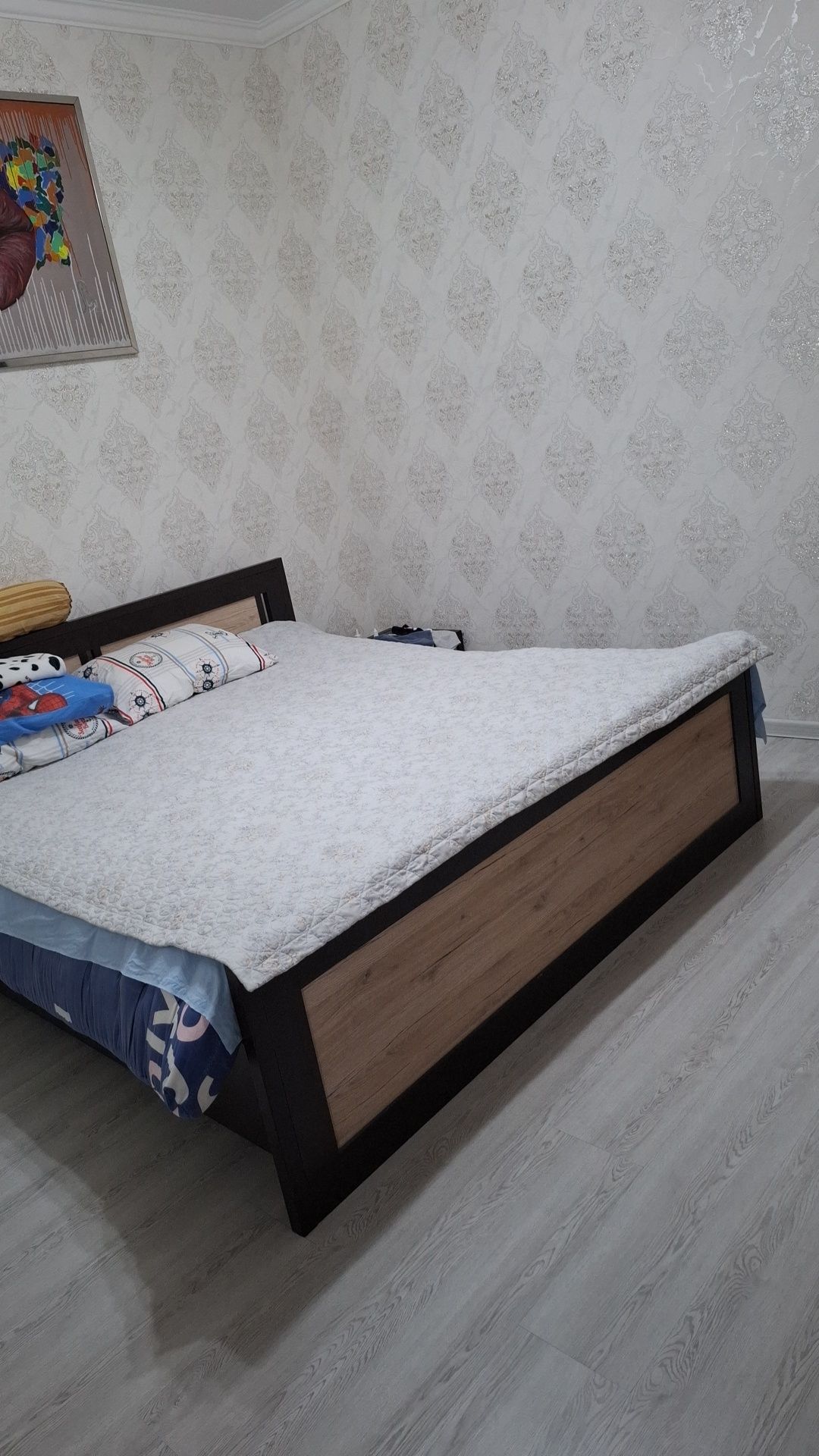 Продаётся спальный гарнитур