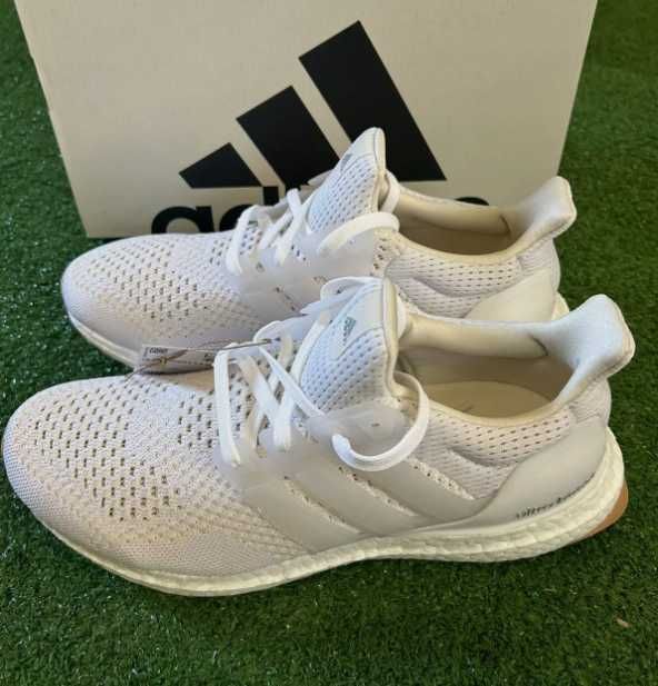 Оригинални маратонки * ADIDAS ULTRADOOST DNA Redition * EU42
