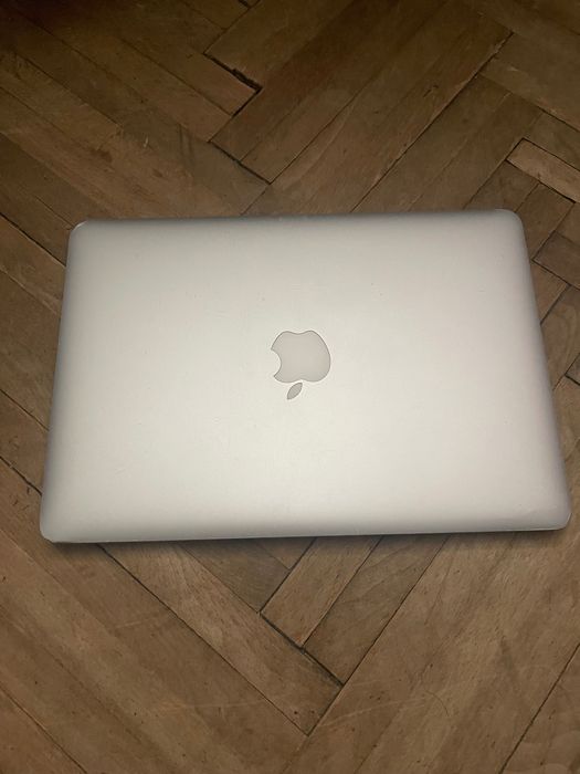 apple macbook pro a1502 i5  8gb ram ssd 256