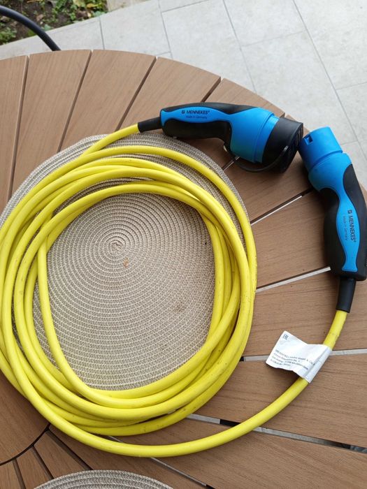 Кабел за зареждане на електрически автомобили тип 2  Mennekes 7 метра