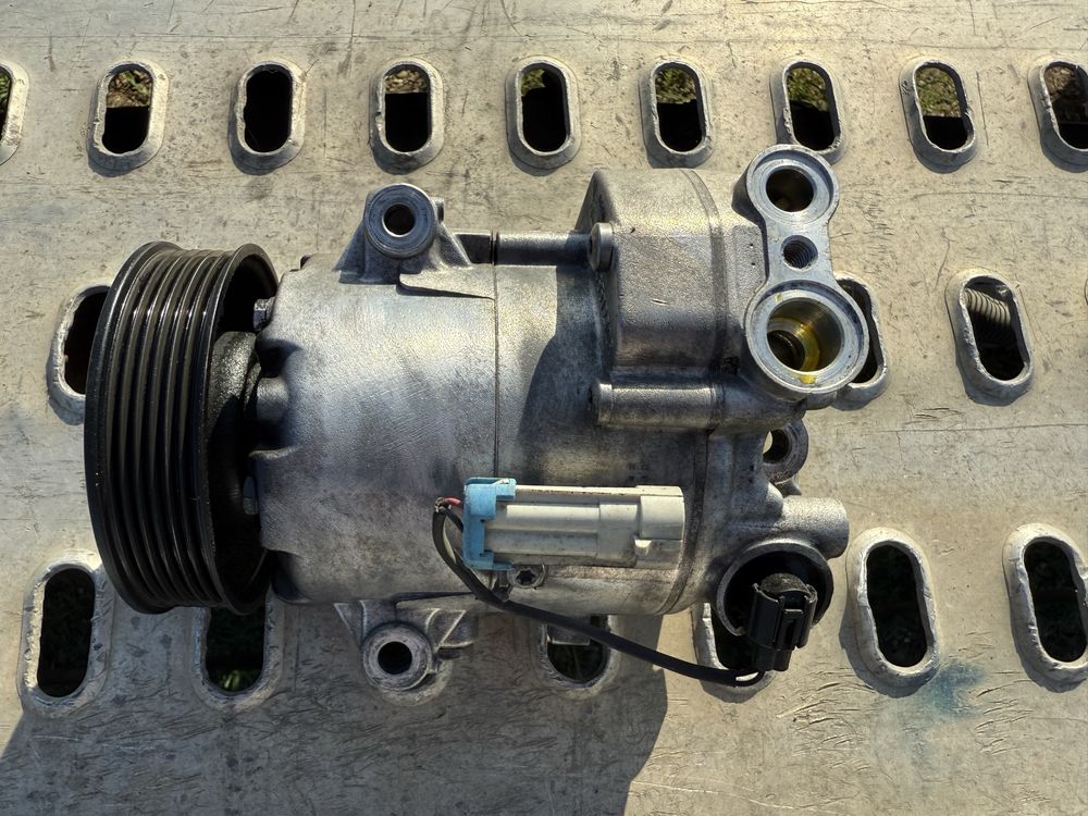 Compresor ac opel astra j motor 1,7 cdti