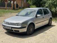 Vând Volkswagen Golf 4