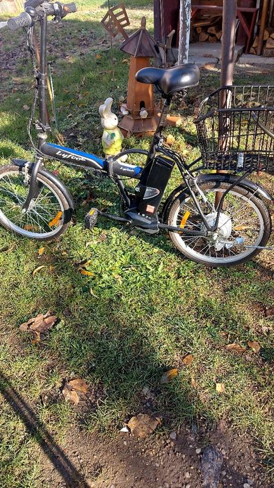 Cadou perfect pentru cei dragi bicicleta pliabilă electrică