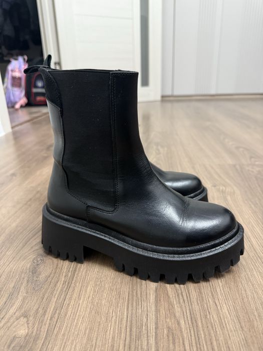 Продам осенние сапоги натуральная кожа