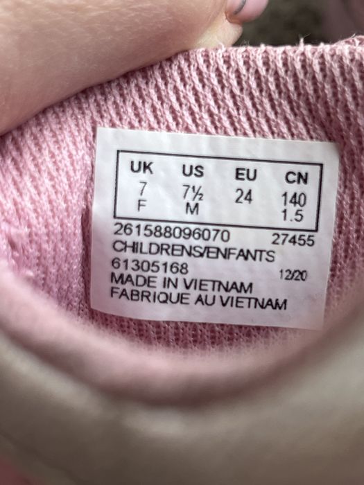 Обувки Clarks