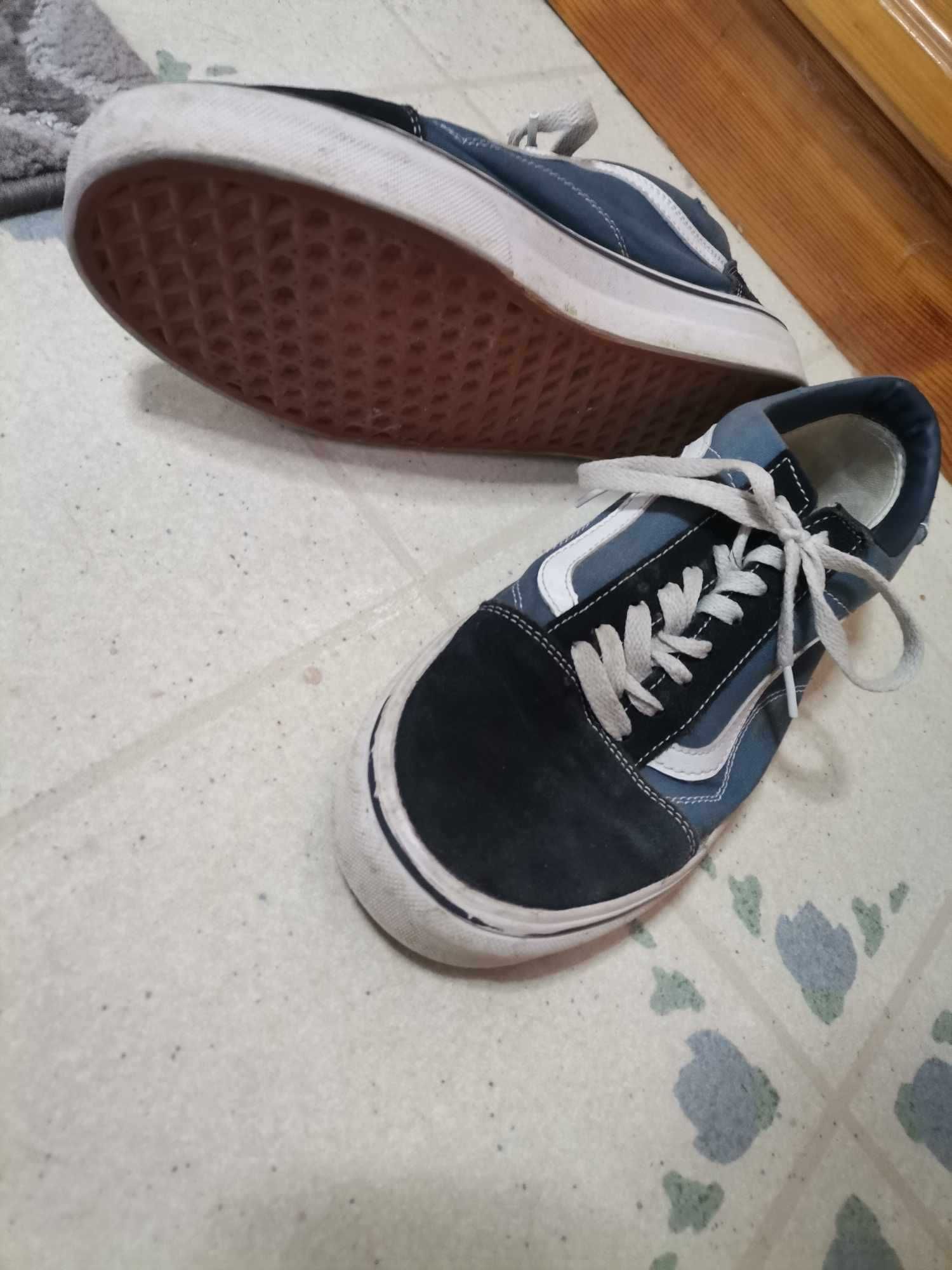 Маркови  кецове Vans
