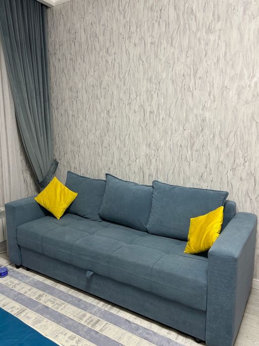 Срочно! Стол+диван в отличном состоянии