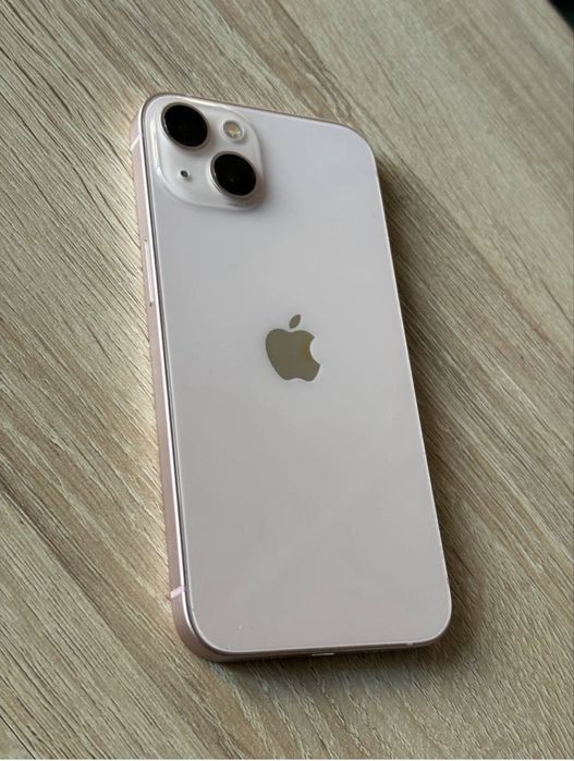 Айфон 13 в хорошем состоянии