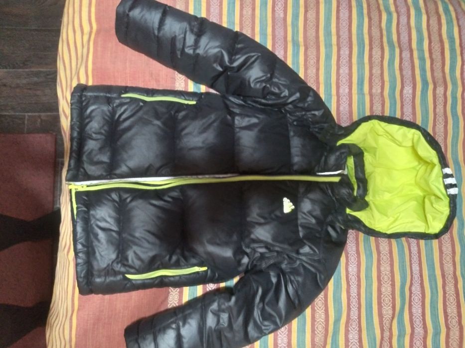 Зимний пуховик Адидас на 7-8лет