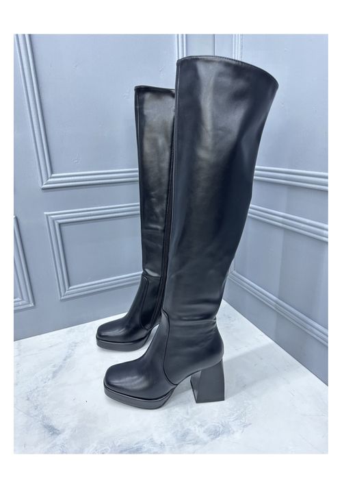 Женский Ботфорд 
38 размер 
На Каблуках