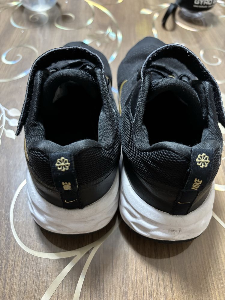Маратонки Nike Унисекс