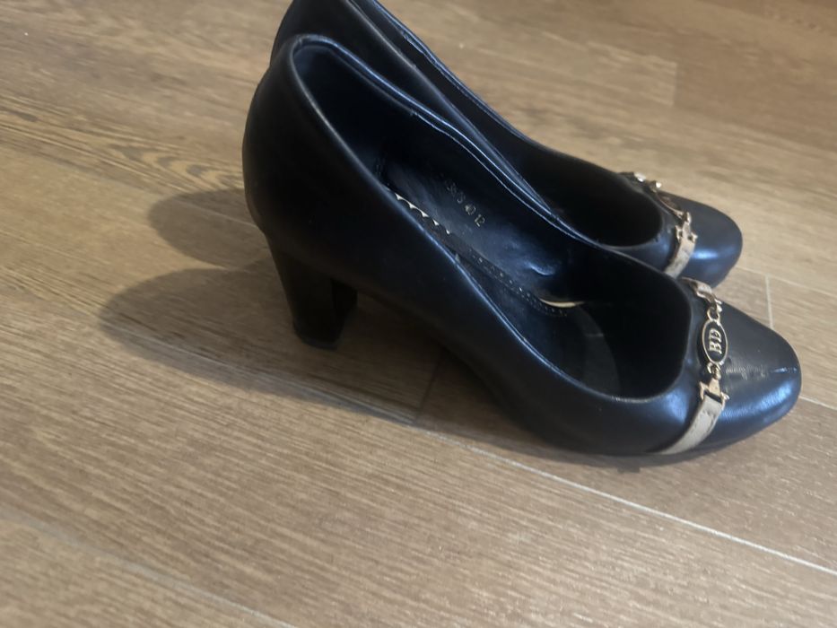 Женские туфли размер 39-40