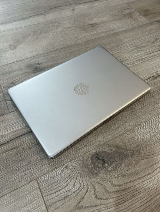 Laptop HP 15s-fq1030nq