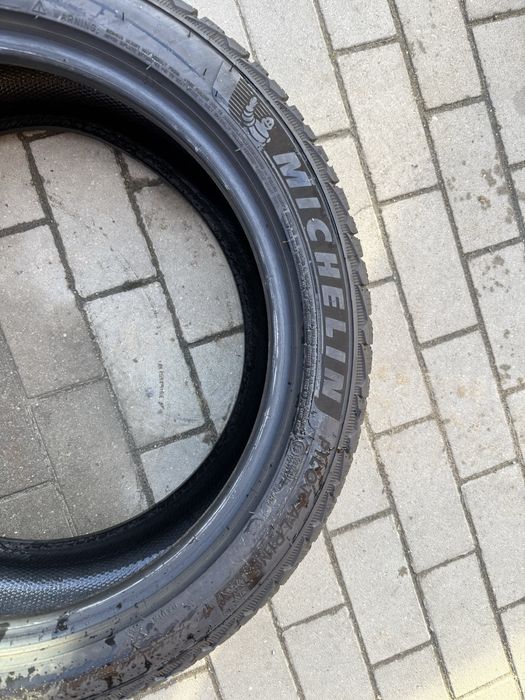 Anvelope 235 45 18 Michelin iarna 2022