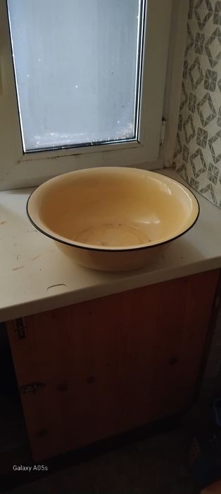 Эмалированный таз