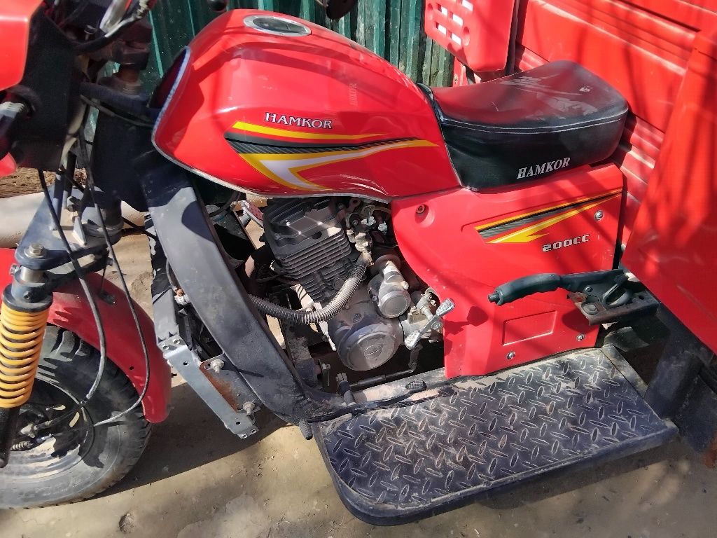 Moto sotiladi suroshno pul zarur