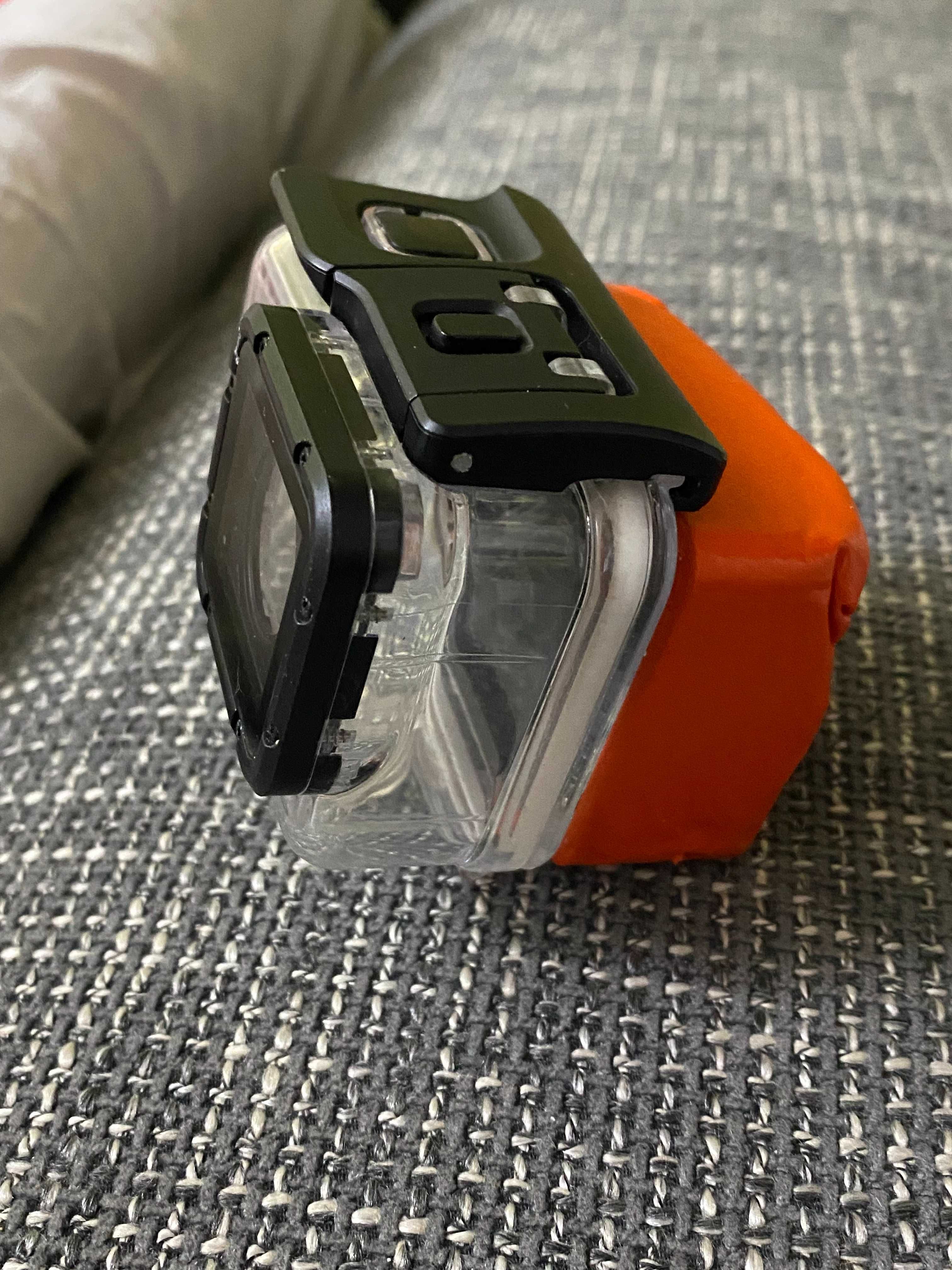 защитен корпус + плаваш държач за екшън камера HeroGoPro 7 / Black
