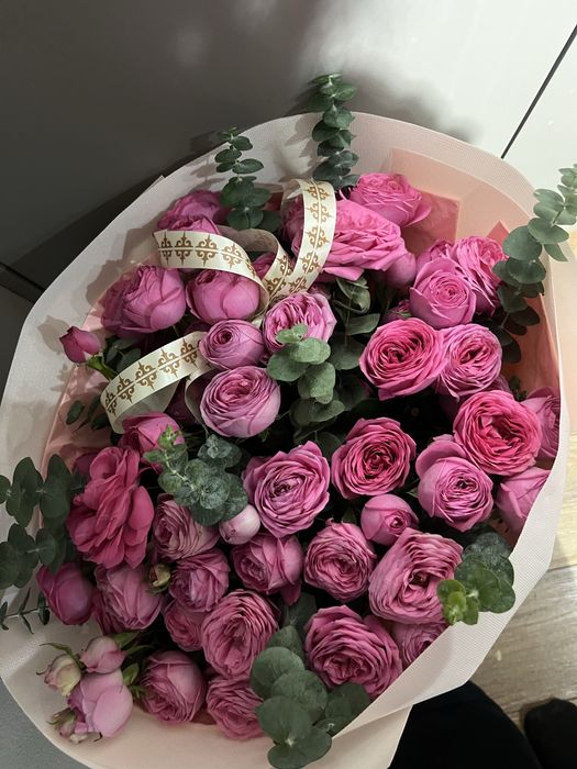 Кустовые пионовидные розы