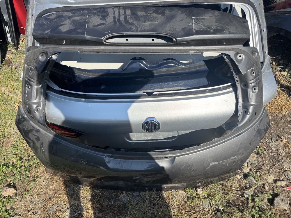 Капак Peugeot 208