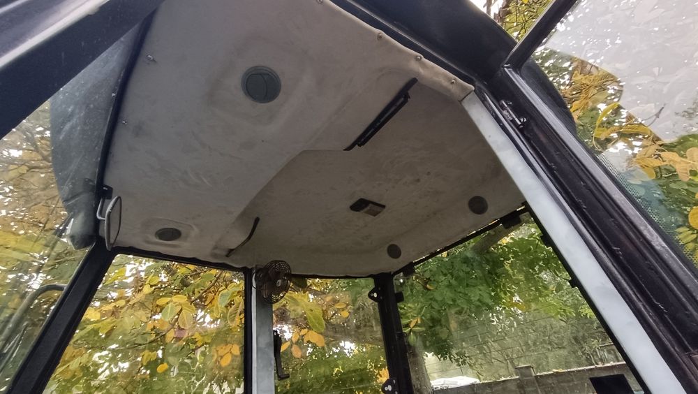 Трактор New Holland SNH704