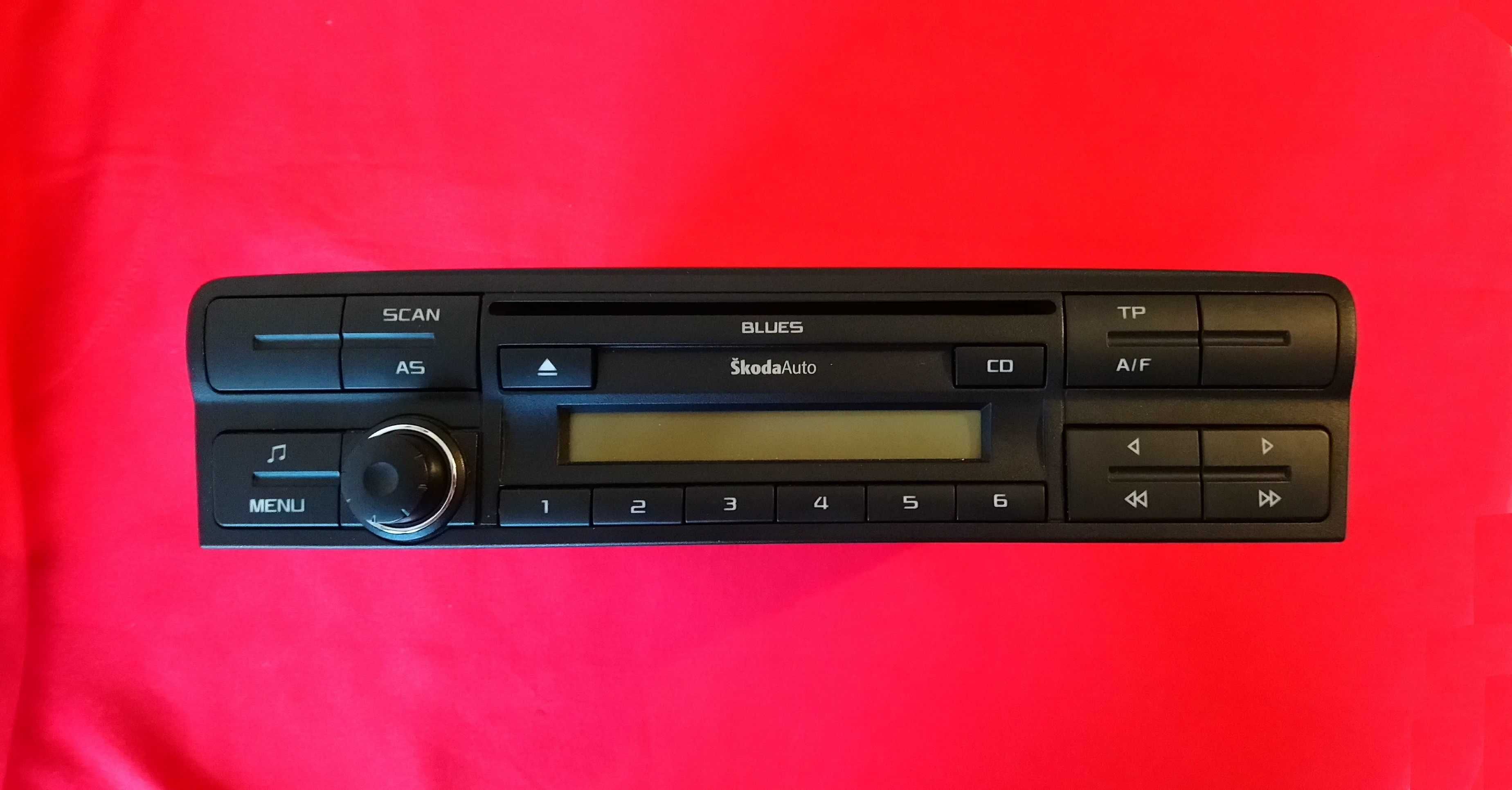 Продавам оригинален CD-Player BLUES ŠKODA Auto