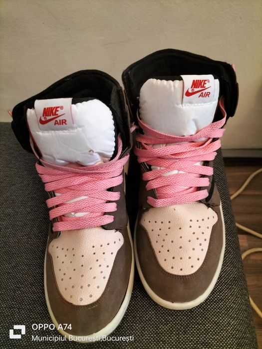 Pantofi sport Nike și Air Jordan