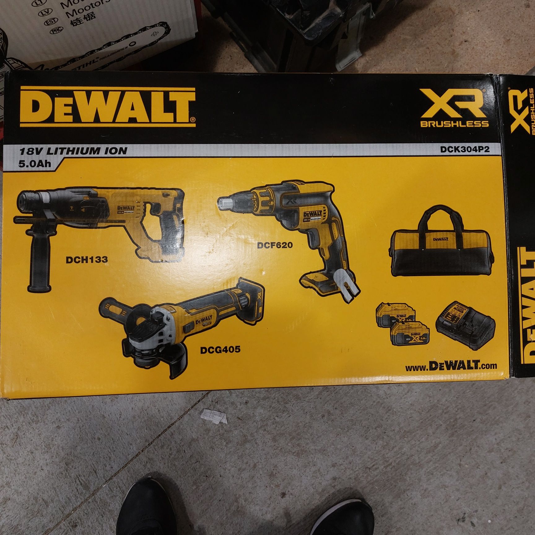 Dewalt DCK304P2 Девалт сет ъглошлайф перфоратор винтоверт за гипсокарт