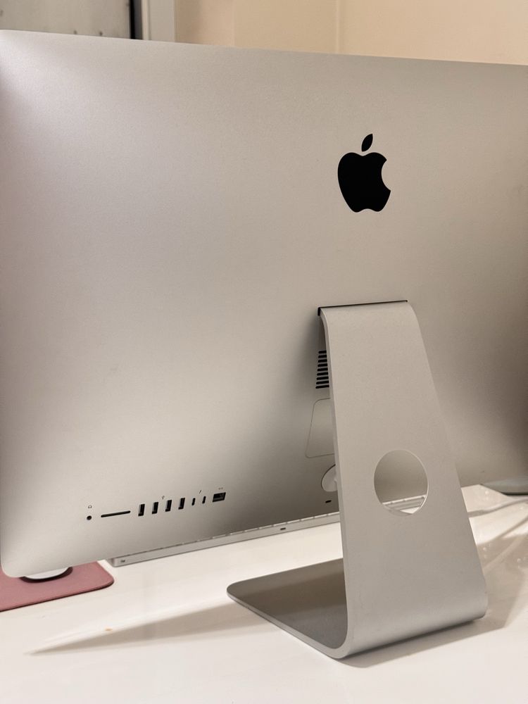Настолен компютър iMac 27 с процесор® Quad Core™ i5
