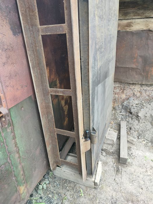 Продам калитку для гаража