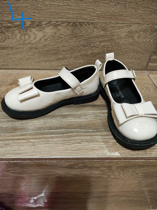 Încălțăminte fetiță