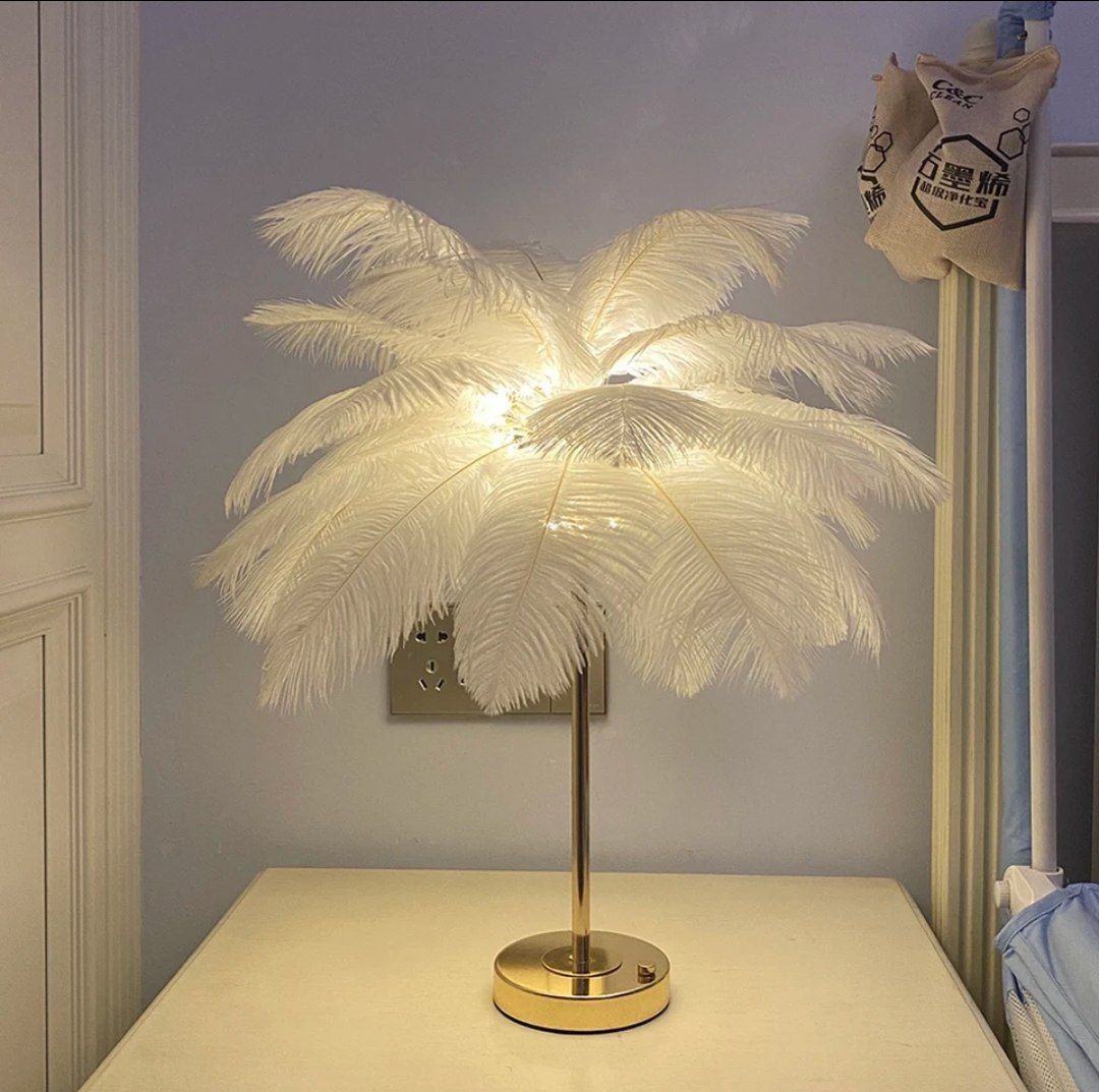 Сказочная лампа для спальни, настольная лампа с перьями.