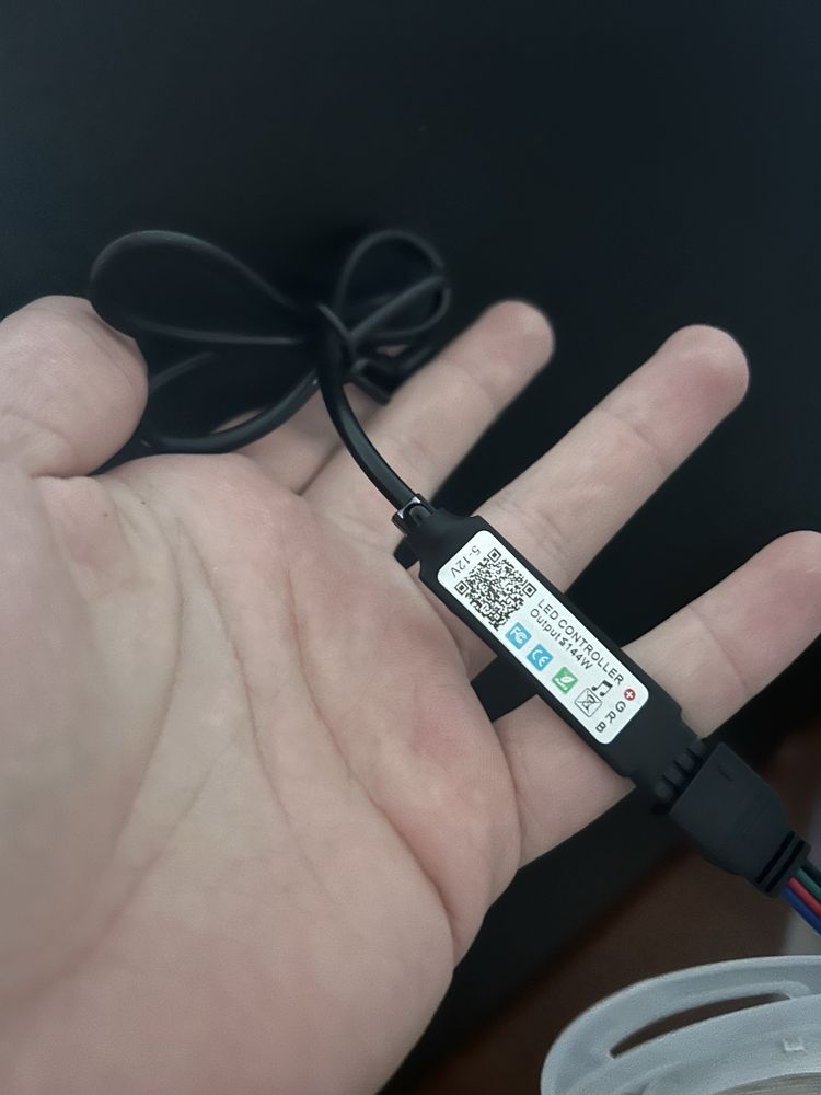 Banda LED RGB 5m cu aplicatie si telecomanda