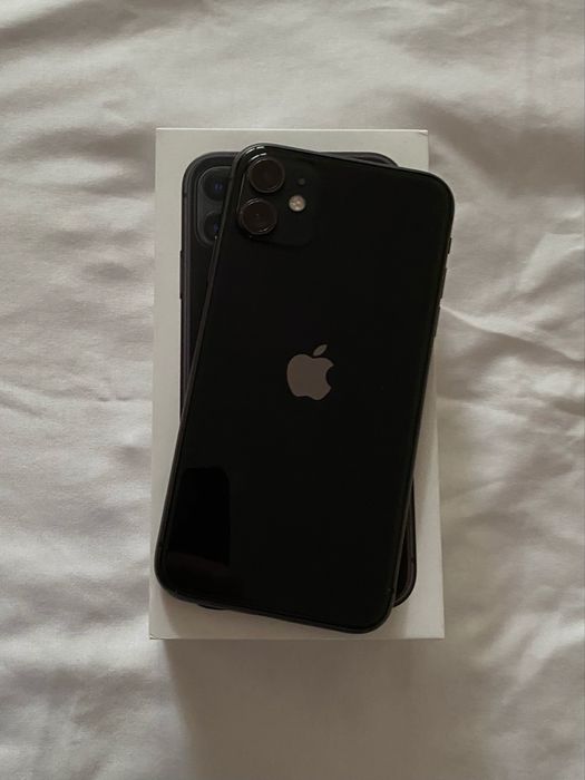 iPhone 11 / на 64гб