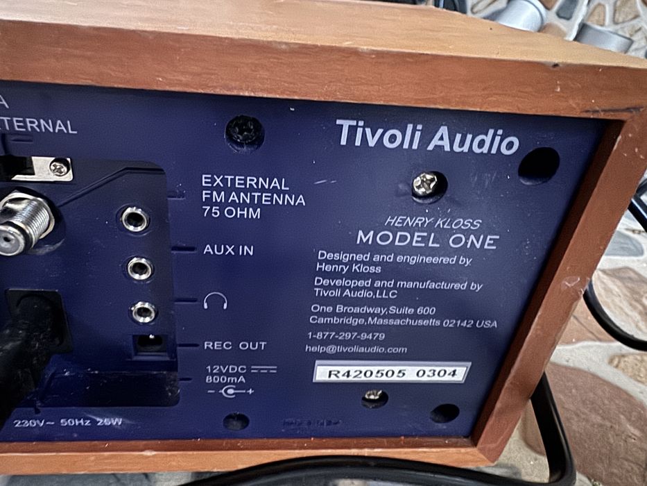 Tivoli Audio Model One AM / FM Radio