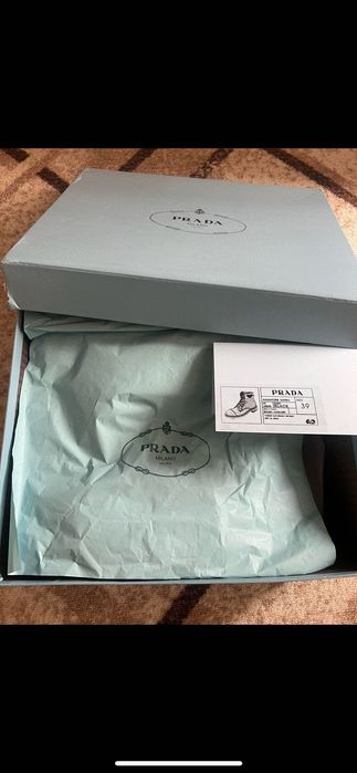 Огинални Прада ботуши