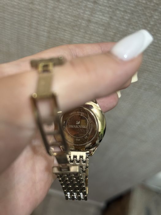 Часовник Svarovski