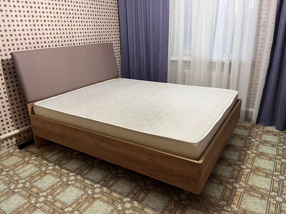 Продам кровать двуспальную