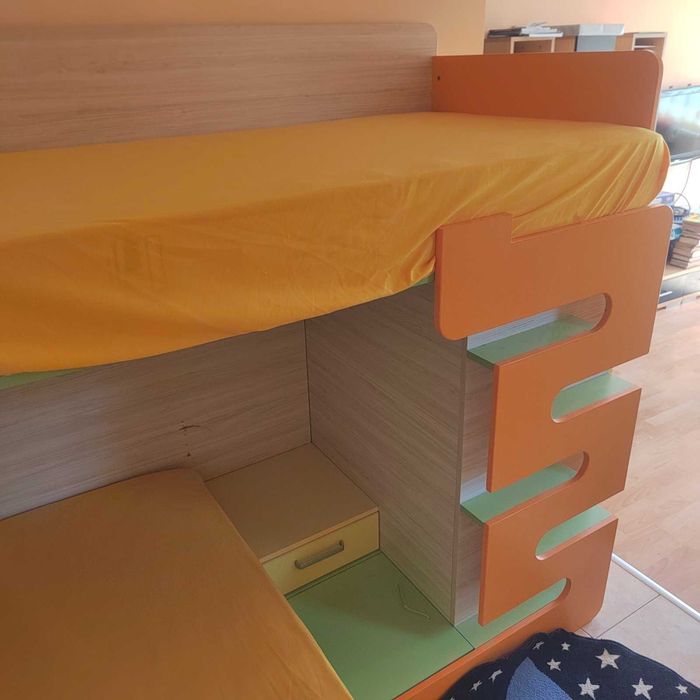 Компактна поръчкова луксозна детска стая с 2 легла - УНИКАТ!