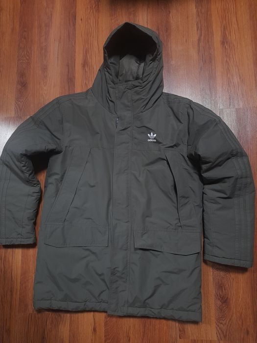 Adidas мъжка парка L размер.