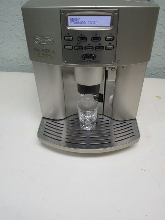 Кафемашина автомат DeLonghi