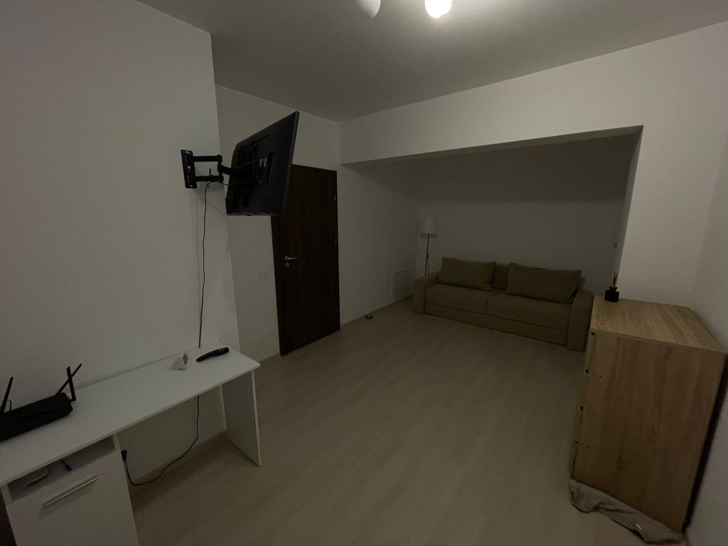 Inchiriez apartament de 2 camere